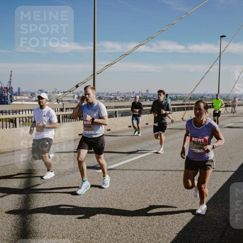 03.10.2025 - Köhlbrandbrückenlauf Michael Burmester http://msf.ph/oto/9041378 03.10.2025 12:22:39 Position 1  meine-sportfotos.de