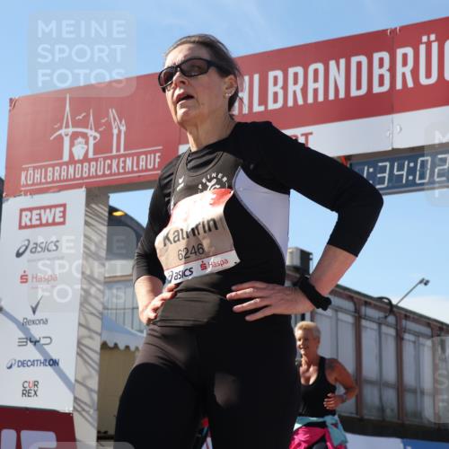 03.10.2025 - Köhlbrandbrückenlauf Luisa Fischer http://msf.ph/oto/9041387 03.10.2025 13:34:01 Ziel 4438, 4919, 4970, 5036, 5300, 6246, 6420, 6421 meine-sportfotos.de