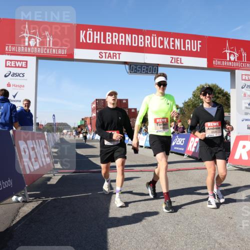 03.10.2025 - Köhlbrandbrückenlauf Lena Gebhardt http://msf.ph/oto/9041429 03.10.2025 12:58:00 Ziel 4046, 4102, 4654, 5669, 5961, 6518, 6519, 6520, 6715 meine-sportfotos.de