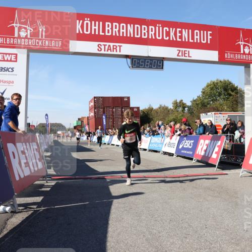 03.10.2025 - Köhlbrandbrückenlauf Lena Gebhardt http://msf.ph/oto/9041464 03.10.2025 12:58:05 Ziel 4046, 4102, 4234, 4248, 5961, 6518, 6519, 6520, 6715, 6718 meine-sportfotos.de