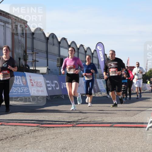 03.10.2025 - Köhlbrandbrückenlauf Luisa Fischer http://msf.ph/oto/9041561 03.10.2025 13:34:37 Ziel 4702, 4754, 4997, 5390, 5407, 5465, 6289, 6290, 6486 meine-sportfotos.de
