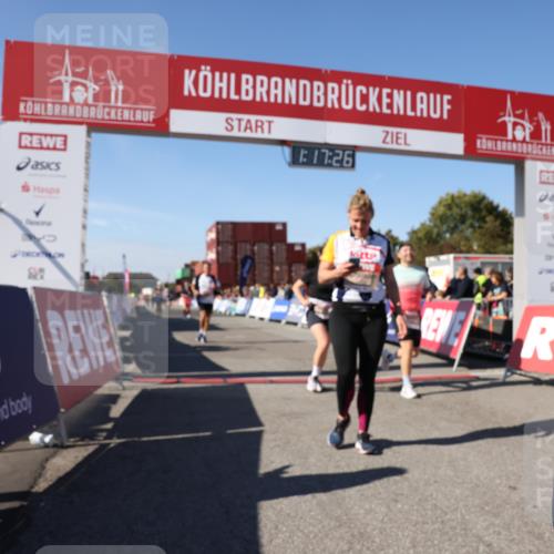 03.10.2025 - Köhlbrandbrückenlauf Lena Gebhardt http://msf.ph/oto/9041583 03.10.2025 13:17:26 Ziel 4404, 4686, 4746, 4818, 4988, 5007, 5008, 5031, 5638, 5642, 5890, 5943, 6069, 6389, 6710 meine-sportfotos.de