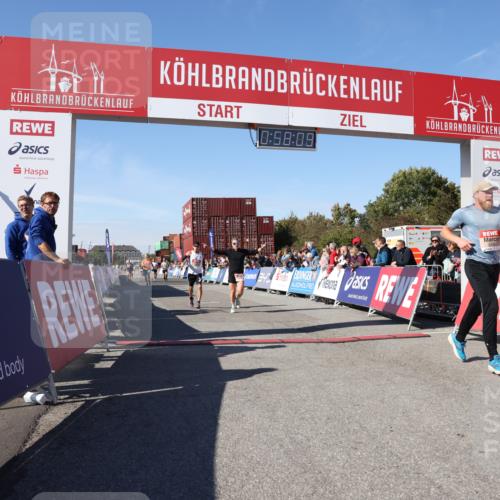 03.10.2025 - Köhlbrandbrückenlauf Lena Gebhardt http://msf.ph/oto/9041585 03.10.2025 12:58:10 Ziel 4234, 4248, 4394, 6715, 6717, 6718 meine-sportfotos.de