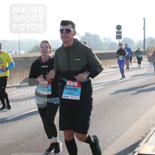 03.10.2025 - Köhlbrandbrückenlauf Lena Gebhardt http://msf.ph/oto/9041660 03.10.2025 09:25:41 Position 1 66, 2967, 2965 meine-sportfotos.de
