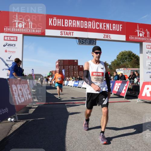 03.10.2025 - Köhlbrandbrückenlauf Lena Gebhardt http://msf.ph/oto/9041666 03.10.2025 12:58:14 Ziel 4099, 4234, 4248, 4394, 6152, 6715, 6717, 6718, 6732 meine-sportfotos.de