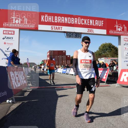 03.10.2025 - Köhlbrandbrückenlauf Lena Gebhardt http://msf.ph/oto/9041686 03.10.2025 12:58:14 Ziel 4099, 4234, 4248, 4394, 6152, 6715, 6717, 6718, 6732 meine-sportfotos.de