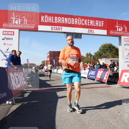 03.10.2025 - Köhlbrandbrückenlauf Lena Gebhardt http://msf.ph/oto/9041727 03.10.2025 12:58:15 Ziel 4083, 4099, 4234, 4248, 4394, 6152, 6717, 6718, 6732 meine-sportfotos.de