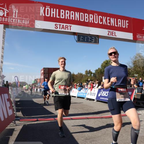 03.10.2025 - Köhlbrandbrückenlauf Lena Gebhardt http://msf.ph/oto/9041756 03.10.2025 13:17:37 Ziel 4012, 4645, 4686, 4746, 4818, 5339, 5906, 5909, 6069, 6388, 6710 meine-sportfotos.de