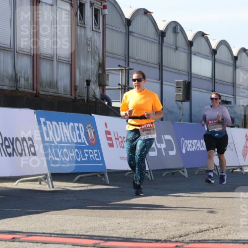 03.10.2025 - Köhlbrandbrückenlauf Luisa Fischer http://msf.ph/oto/9041787 03.10.2025 13:35:00 Ziel 5227, 5557, 5604, 6357, 6434 meine-sportfotos.de