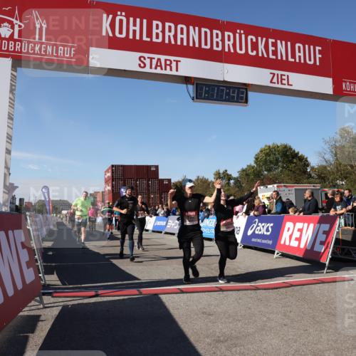 03.10.2025 - Köhlbrandbrückenlauf Lena Gebhardt http://msf.ph/oto/9041839 03.10.2025 13:17:43 Ziel 4012, 4410, 4645, 4679, 4829, 5168, 5339, 5685, 5731, 5732, 5906, 5909, 5917, 6331, 6388, 6485, 6704 meine-sportfotos.de