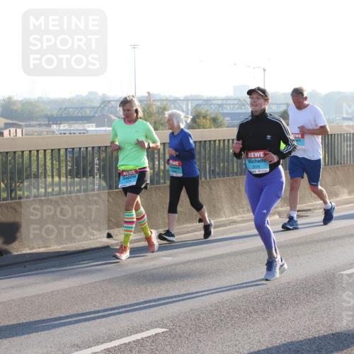 03.10.2025 - Köhlbrandbrückenlauf Lena Gebhardt http://msf.ph/oto/9041848 03.10.2025 09:25:46 Position 1 2524, 1775 meine-sportfotos.de