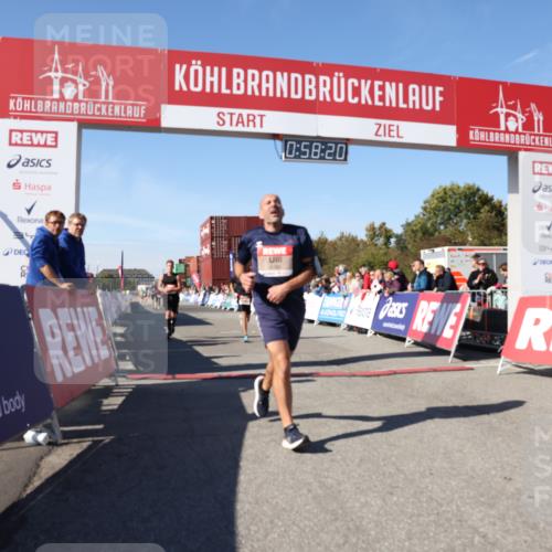 03.10.2025 - Köhlbrandbrückenlauf Lena Gebhardt http://msf.ph/oto/9041851 03.10.2025 12:58:20 Ziel 4083, 4099, 4248, 4394, 6152, 6717, 6718, 6732, 6741 meine-sportfotos.de