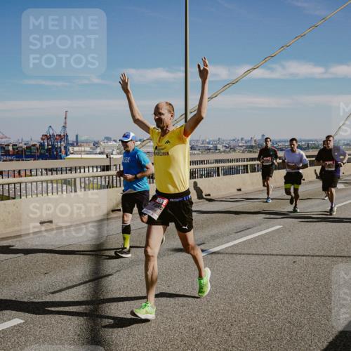 03.10.2025 - Köhlbrandbrückenlauf Michael Burmester http://msf.ph/oto/9041869 03.10.2025 12:23:10 Position 1  meine-sportfotos.de
