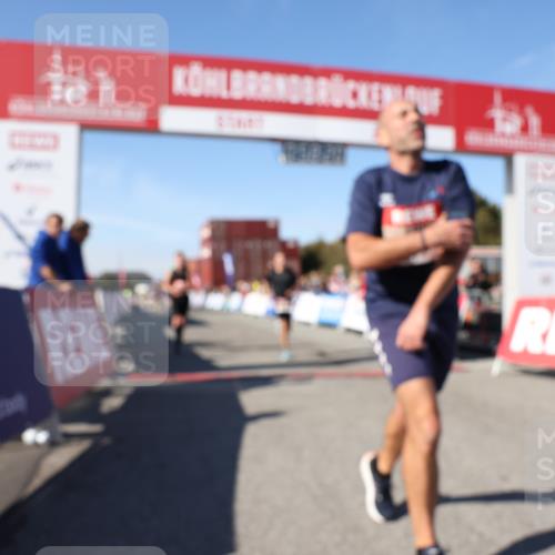 03.10.2025 - Köhlbrandbrückenlauf Lena Gebhardt http://msf.ph/oto/9041877 03.10.2025 12:58:21 Ziel 4083, 4099, 4394, 5775, 6152, 6717, 6732, 6741 meine-sportfotos.de