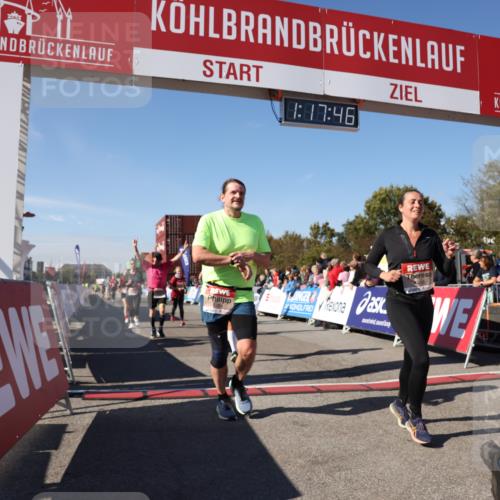 03.10.2025 - Köhlbrandbrückenlauf Lena Gebhardt http://msf.ph/oto/9041914 03.10.2025 13:17:46 Ziel 4410, 4645, 4679, 4829, 5168, 5339, 5685, 5731, 5732, 5917, 6331, 6388, 6485, 6704 meine-sportfotos.de
