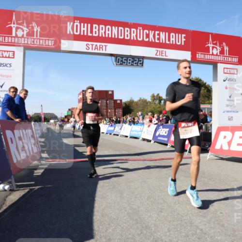 03.10.2025 - Köhlbrandbrückenlauf Lena Gebhardt http://msf.ph/oto/9041916 03.10.2025 12:58:22 Ziel 4083, 4099, 4394, 5775, 6152, 6617, 6717, 6732, 6741 meine-sportfotos.de