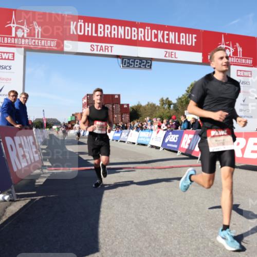 03.10.2025 - Köhlbrandbrückenlauf Lena Gebhardt http://msf.ph/oto/9041933 03.10.2025 12:58:22 Ziel 4083, 4099, 4394, 5775, 6152, 6617, 6717, 6732, 6741 meine-sportfotos.de