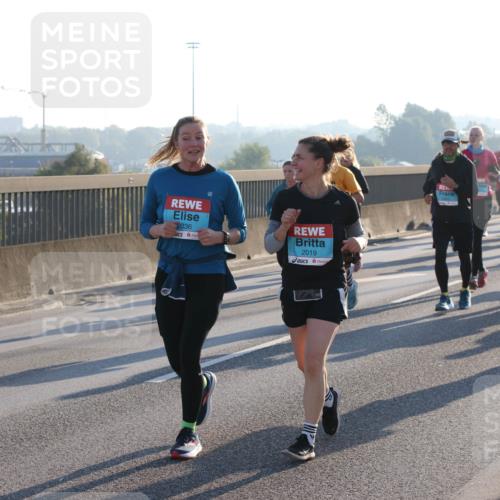 03.10.2025 - Köhlbrandbrückenlauf Lena Gebhardt http://msf.ph/oto/9041945 03.10.2025 09:25:51 Position 1 2036, 2019, 2153 meine-sportfotos.de