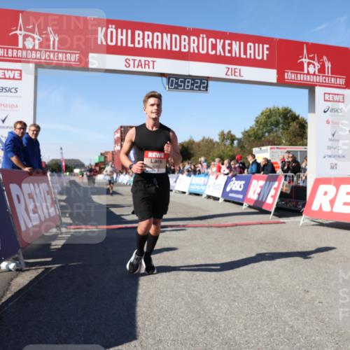 03.10.2025 - Köhlbrandbrückenlauf Lena Gebhardt http://msf.ph/oto/9041960 03.10.2025 12:58:23 Ziel 4083, 4099, 4394, 5775, 6152, 6617, 6717, 6732, 6741 meine-sportfotos.de