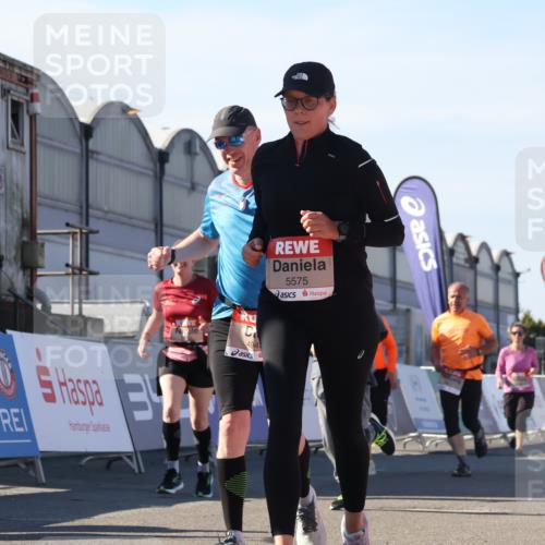 03.10.2025 - Köhlbrandbrückenlauf Luisa Fischer http://msf.ph/oto/9041963 03.10.2025 13:35:23 Ziel 4434, 4440, 4886, 4949, 5140, 5279, 5412, 5548, 5575, 6204, 6205, 6358, 6411, 6547 meine-sportfotos.de