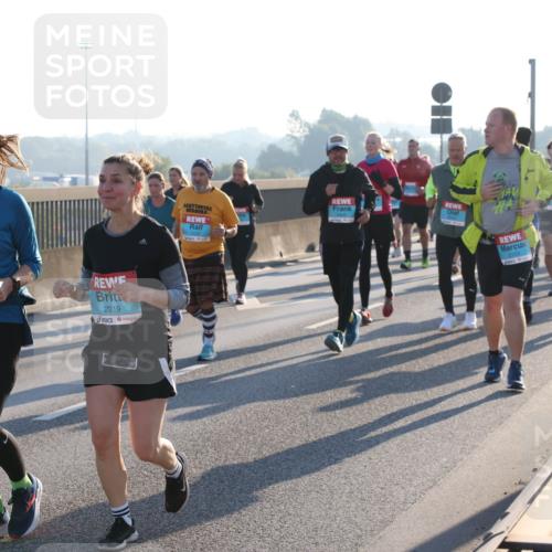 03.10.2025 - Köhlbrandbrückenlauf Lena Gebhardt http://msf.ph/oto/9041968 03.10.2025 09:25:51 Position 1 2036, 2019, 2153 meine-sportfotos.de