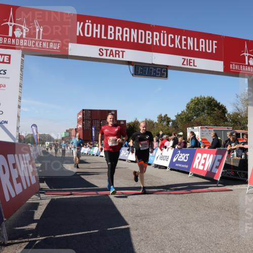 03.10.2025 - Köhlbrandbrückenlauf Lena Gebhardt http://msf.ph/oto/9041983 03.10.2025 13:17:55 Ziel 4333, 4366, 4679, 4682, 4829, 5129, 5168, 5685, 5731, 5732, 5917, 6153, 6435, 6485, 6704 meine-sportfotos.de