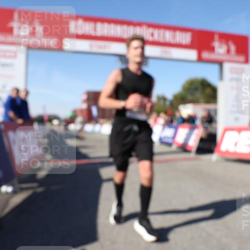 03.10.2025 - Köhlbrandbrückenlauf Lena Gebhardt http://msf.ph/oto/9041984 03.10.2025 12:58:23 Ziel 4083, 4099, 4394, 5775, 6152, 6617, 6717, 6732, 6741 meine-sportfotos.de