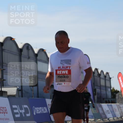 03.10.2025 - Köhlbrandbrückenlauf Luisa Fischer http://msf.ph/oto/9041987 03.10.2025 13:35:41 Ziel 5356, 5517, 5539, 5680, 6079, 6283, 6396, 6508 meine-sportfotos.de