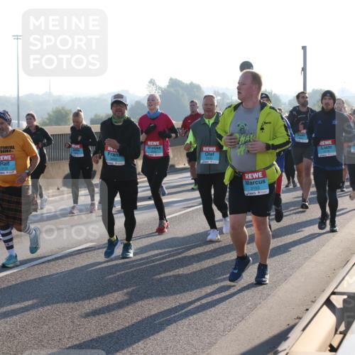 03.10.2025 - Köhlbrandbrückenlauf Lena Gebhardt http://msf.ph/oto/9041989 03.10.2025 09:25:52 Position 1 3122, 3455, 3120, 2153 meine-sportfotos.de