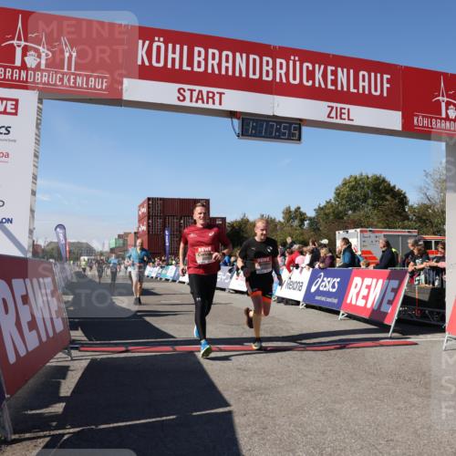 03.10.2025 - Köhlbrandbrückenlauf Lena Gebhardt http://msf.ph/oto/9041990 03.10.2025 13:17:55 Ziel 4333, 4366, 4679, 4682, 4829, 5129, 5168, 5685, 5731, 5732, 5917, 6153, 6435, 6485, 6704 meine-sportfotos.de