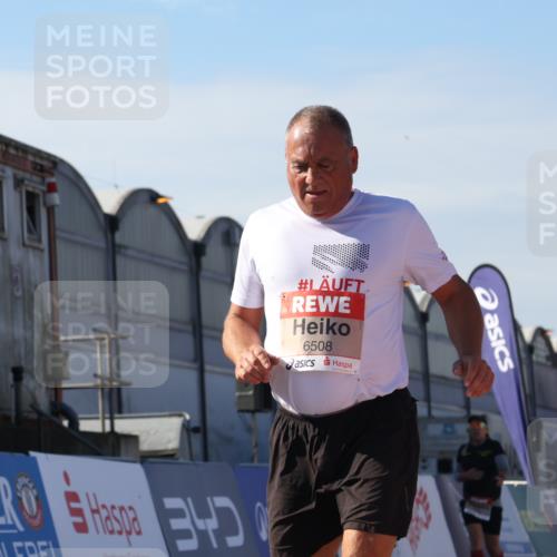 03.10.2025 - Köhlbrandbrückenlauf Luisa Fischer http://msf.ph/oto/9041991 03.10.2025 13:35:42 Ziel 5356, 5517, 5539, 5680, 6079, 6396, 6508 meine-sportfotos.de