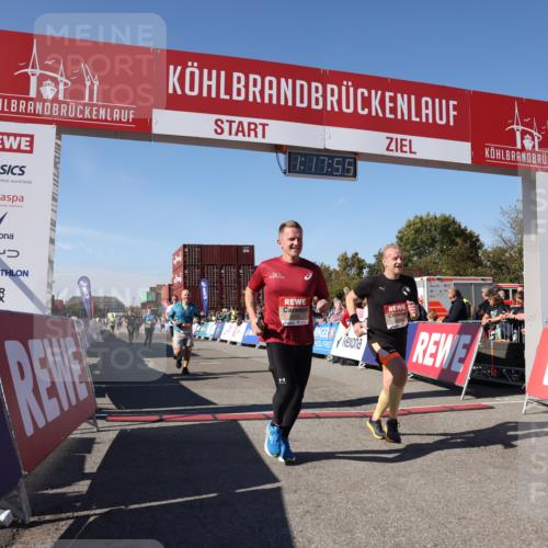 03.10.2025 - Köhlbrandbrückenlauf Lena Gebhardt http://msf.ph/oto/9041998 03.10.2025 13:17:56 Ziel 4333, 4366, 4679, 4682, 4829, 5129, 5168, 5685, 5731, 5732, 5917, 6153, 6435, 6485 meine-sportfotos.de