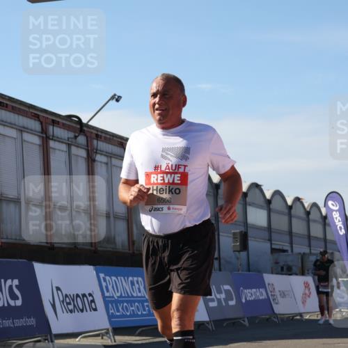 03.10.2025 - Köhlbrandbrückenlauf Luisa Fischer http://msf.ph/oto/9042002 03.10.2025 13:35:42 Ziel 5356, 5517, 5539, 5680, 6079, 6396, 6508 meine-sportfotos.de