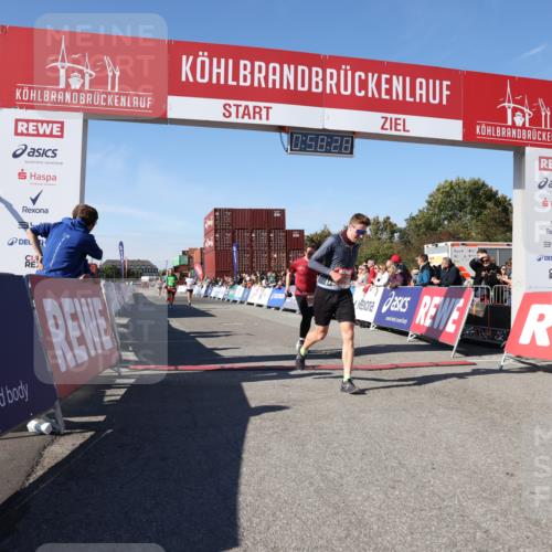 03.10.2025 - Köhlbrandbrückenlauf Lena Gebhardt http://msf.ph/oto/9042015 03.10.2025 12:58:28 Ziel 4083, 4084, 4099, 5706, 5775, 6617, 6732, 6741 meine-sportfotos.de