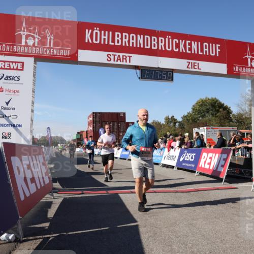 03.10.2025 - Köhlbrandbrückenlauf Lena Gebhardt http://msf.ph/oto/9042061 03.10.2025 13:17:58 Ziel 4333, 4366, 4682, 4829, 4950, 5129, 5168, 5685, 5917, 6153, 6435, 6485, 6633, 6634 meine-sportfotos.de