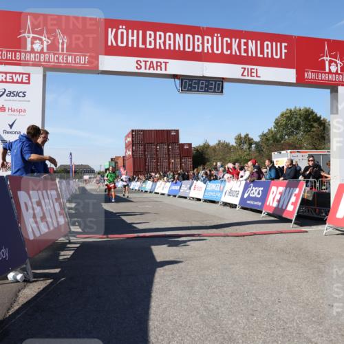 03.10.2025 - Köhlbrandbrückenlauf Lena Gebhardt http://msf.ph/oto/9042066 03.10.2025 12:58:30 Ziel 4083, 4084, 4241, 5706, 5775, 6617, 6732, 6741 meine-sportfotos.de