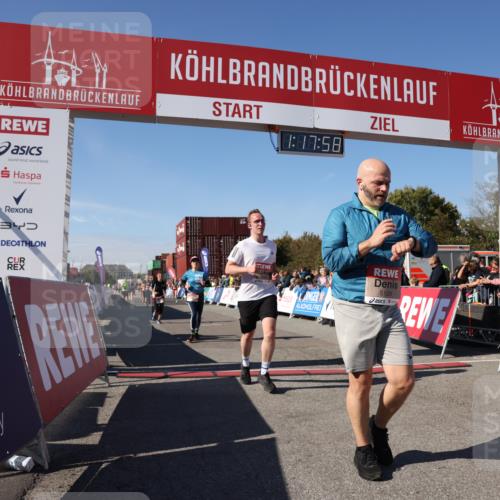 03.10.2025 - Köhlbrandbrückenlauf Lena Gebhardt http://msf.ph/oto/9042070 03.10.2025 13:17:59 Ziel 4333, 4366, 4682, 4829, 4950, 5129, 6153, 6435, 6633, 6634 meine-sportfotos.de