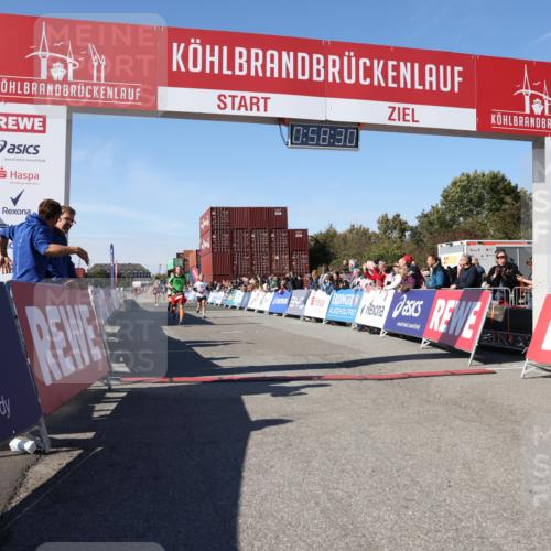 03.10.2025 - Köhlbrandbrückenlauf Lena Gebhardt http://msf.ph/oto/9042072 03.10.2025 12:58:30 Ziel 4083, 4084, 4241, 5706, 5775, 6617, 6732, 6741 meine-sportfotos.de