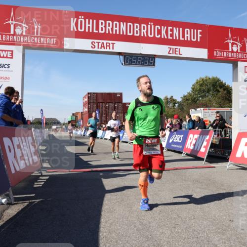 03.10.2025 - Köhlbrandbrückenlauf Lena Gebhardt http://msf.ph/oto/9042082 03.10.2025 12:58:34 Ziel 4084, 4148, 4241, 5706, 5775, 6617, 6741 meine-sportfotos.de