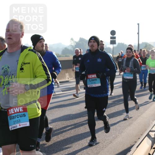 03.10.2025 - Köhlbrandbrückenlauf Lena Gebhardt http://msf.ph/oto/9042085 03.10.2025 09:25:54 Position 1 2153, 3119 meine-sportfotos.de