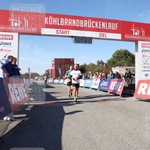 03.10.2025 - Köhlbrandbrückenlauf Lena Gebhardt http://msf.ph/oto/9042117 03.10.2025 12:58:35 Ziel 4084, 4148, 4241, 5706, 5775, 6617, 6741 meine-sportfotos.de