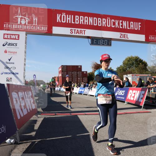 03.10.2025 - Köhlbrandbrückenlauf Lena Gebhardt http://msf.ph/oto/9042125 03.10.2025 13:18:01 Ziel 4333, 4366, 4620, 4682, 4950, 5129, 5209, 6153, 6326, 6435, 6633, 6634 meine-sportfotos.de