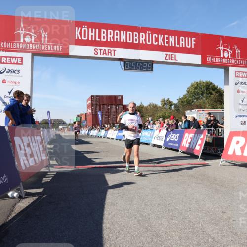 03.10.2025 - Köhlbrandbrückenlauf Lena Gebhardt http://msf.ph/oto/9042133 03.10.2025 12:58:35 Ziel 4084, 4148, 4241, 5706, 5775, 6617, 6741 meine-sportfotos.de