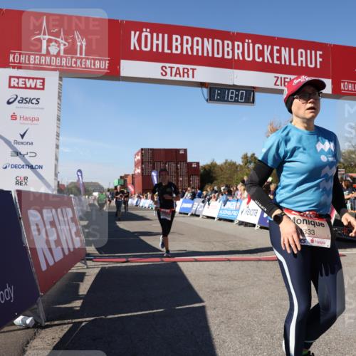 03.10.2025 - Köhlbrandbrückenlauf Lena Gebhardt http://msf.ph/oto/9042139 03.10.2025 13:18:02 Ziel 4333, 4366, 4620, 4682, 4950, 5129, 5209, 6153, 6326, 6435, 6633, 6634 meine-sportfotos.de