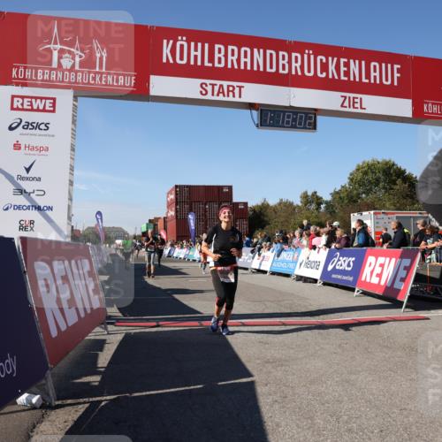 03.10.2025 - Köhlbrandbrückenlauf Lena Gebhardt http://msf.ph/oto/9042158 03.10.2025 13:18:02 Ziel 4333, 4366, 4620, 4682, 4950, 5129, 5209, 6153, 6326, 6435, 6633, 6634 meine-sportfotos.de