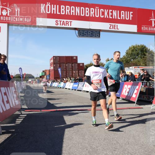 03.10.2025 - Köhlbrandbrückenlauf Lena Gebhardt http://msf.ph/oto/9042172 03.10.2025 12:58:36 Ziel 4084, 4148, 4241, 5706, 5775, 6617 meine-sportfotos.de