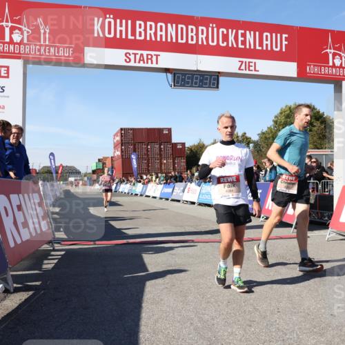 03.10.2025 - Köhlbrandbrückenlauf Lena Gebhardt http://msf.ph/oto/9042179 03.10.2025 12:58:37 Ziel 4084, 4148, 4241, 5706, 5775, 6617 meine-sportfotos.de