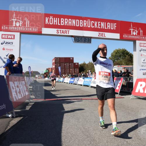 03.10.2025 - Köhlbrandbrückenlauf Lena Gebhardt http://msf.ph/oto/9042207 03.10.2025 12:58:37 Ziel 4084, 4148, 4241, 5706, 5775, 6617 meine-sportfotos.de