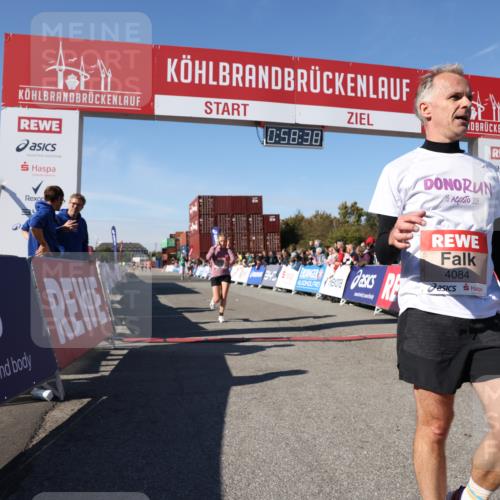 03.10.2025 - Köhlbrandbrückenlauf Lena Gebhardt http://msf.ph/oto/9042225 03.10.2025 12:58:38 Ziel 4084, 4148, 4241, 5706, 6617 meine-sportfotos.de
