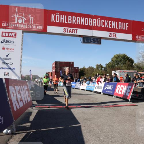 03.10.2025 - Köhlbrandbrückenlauf Lena Gebhardt http://msf.ph/oto/9042229 03.10.2025 13:18:06 Ziel 4333, 4366, 4472, 4473, 4620, 4661, 4682, 4950, 5129, 5209, 5454, 6310, 6326, 6633, 6634 meine-sportfotos.de